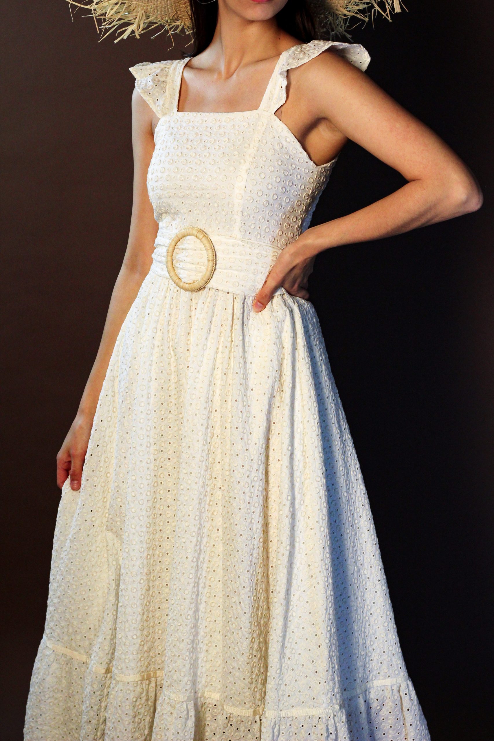 Vestido pérola com cinto